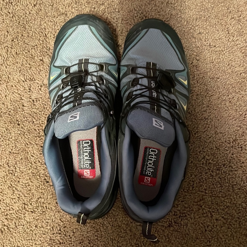 Salomon X Ultra hiking show